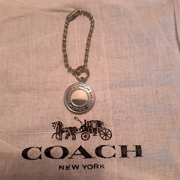 Vintage Coach metal hang tag and dust bag - Picture 2 of 3